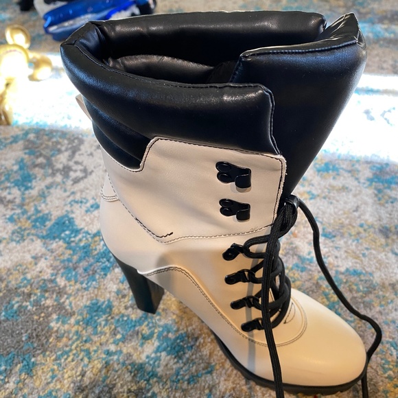 Guess boots - Picture 1 of 5
